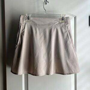 Athleta tennis skirt with zipper pockets